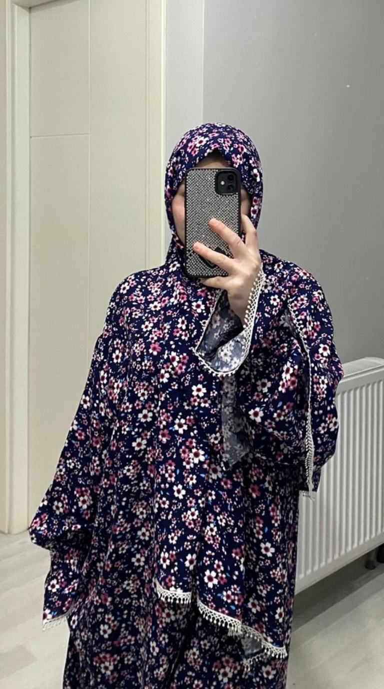 Liya Pamuklu Lacivert Çiçek Desenli Namaz Elbisesi