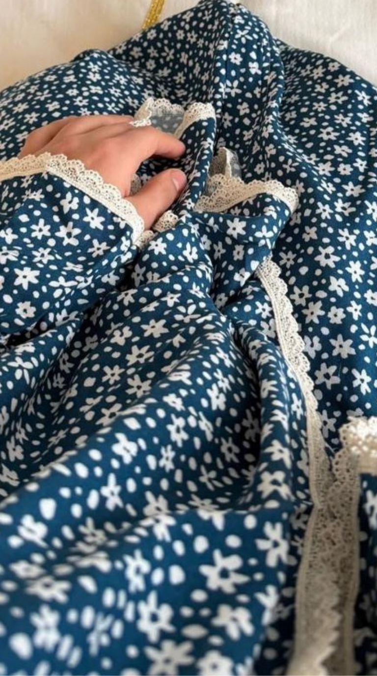 Liya Pamuklu Turkuaz Çiçek Desenli Namaz Elbisesi