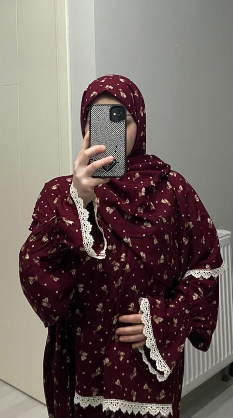 Liya Pamuklu Bordo Desenli Namaz Elbisesi