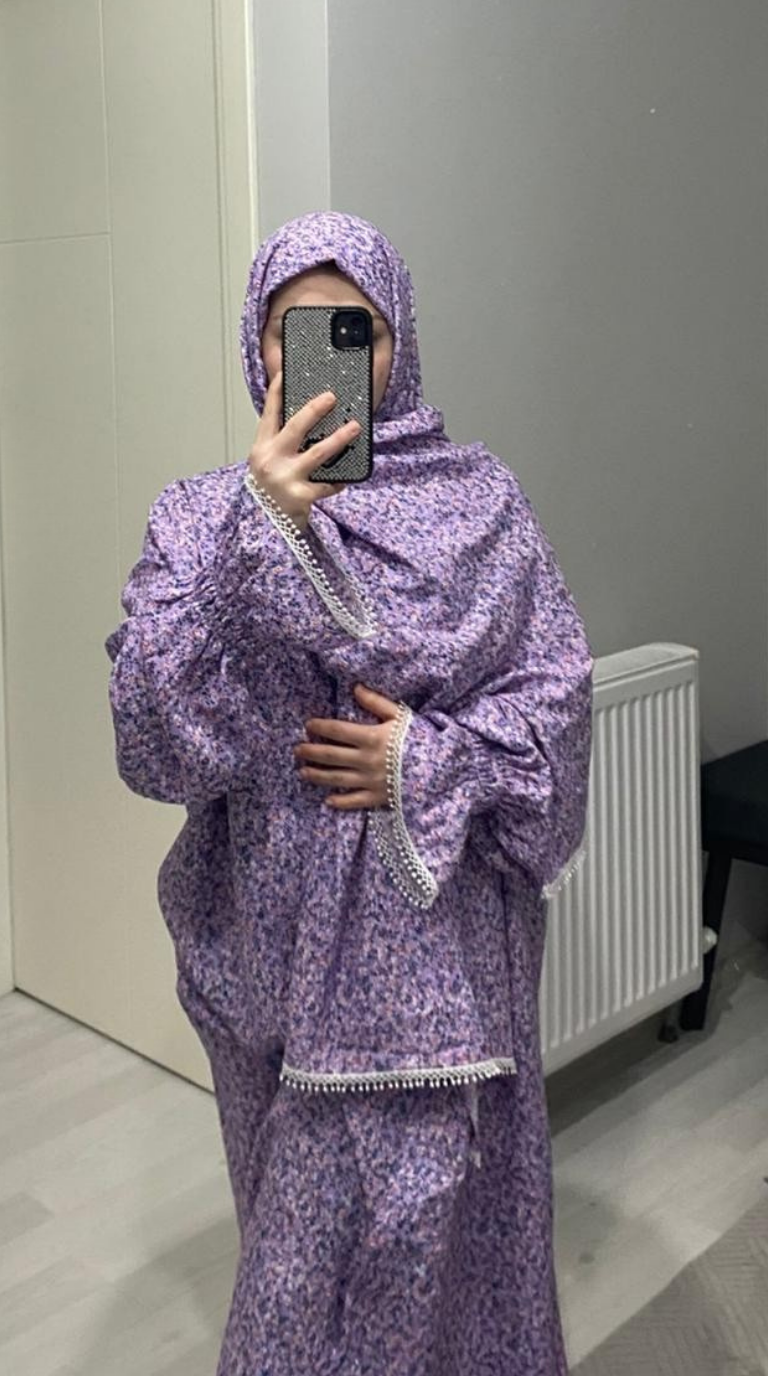 Liya Pamuklu Lila Desenli Namaz Elbisesi